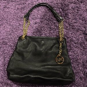 Micheal Kors Jet Set Black Pebbled Leather Shoulder Bag Purse